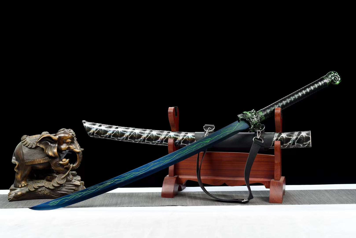 Lighthoo Embroidery Spring Knife(雷虎绣春刀)