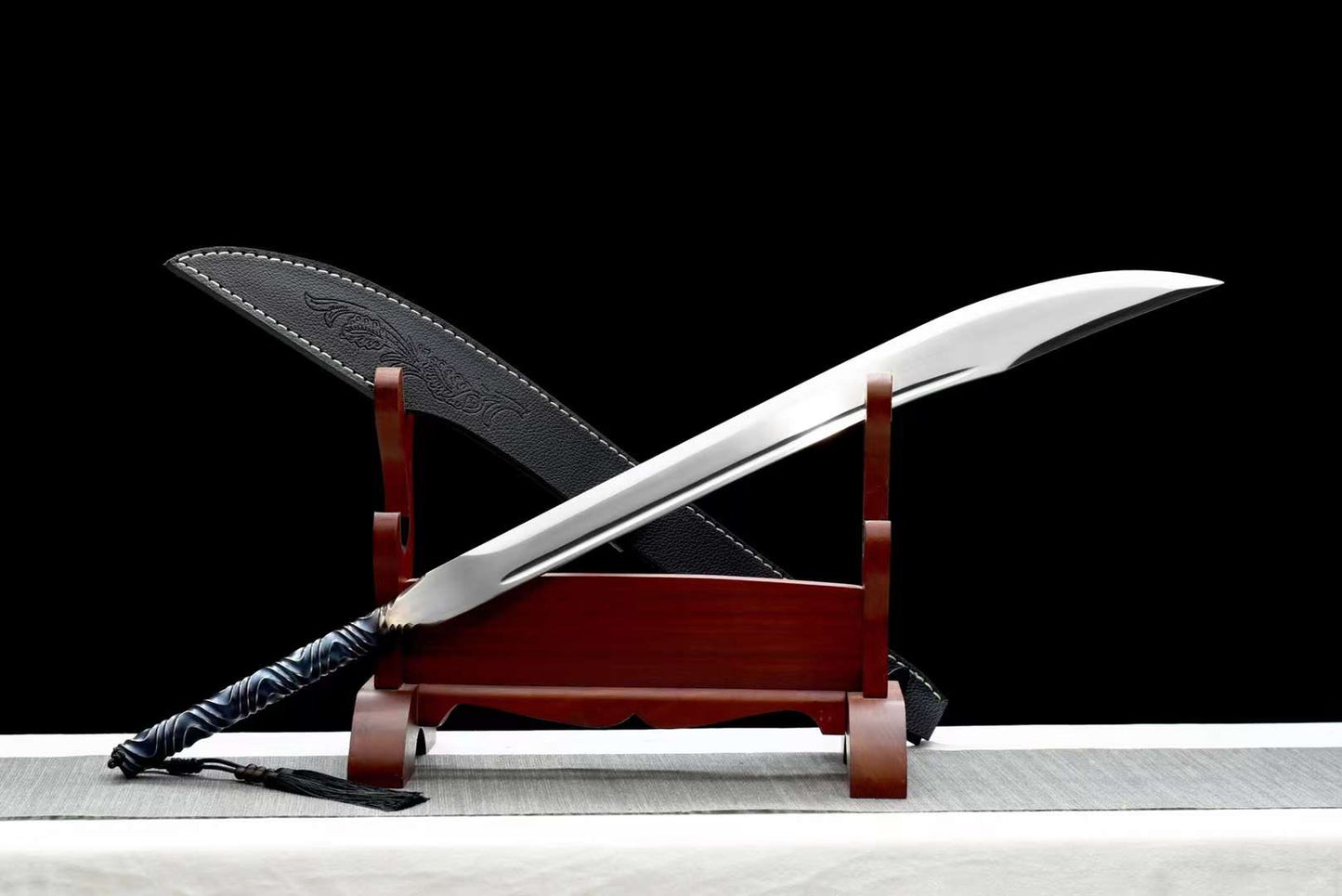 All-in-one oxtail knife101
