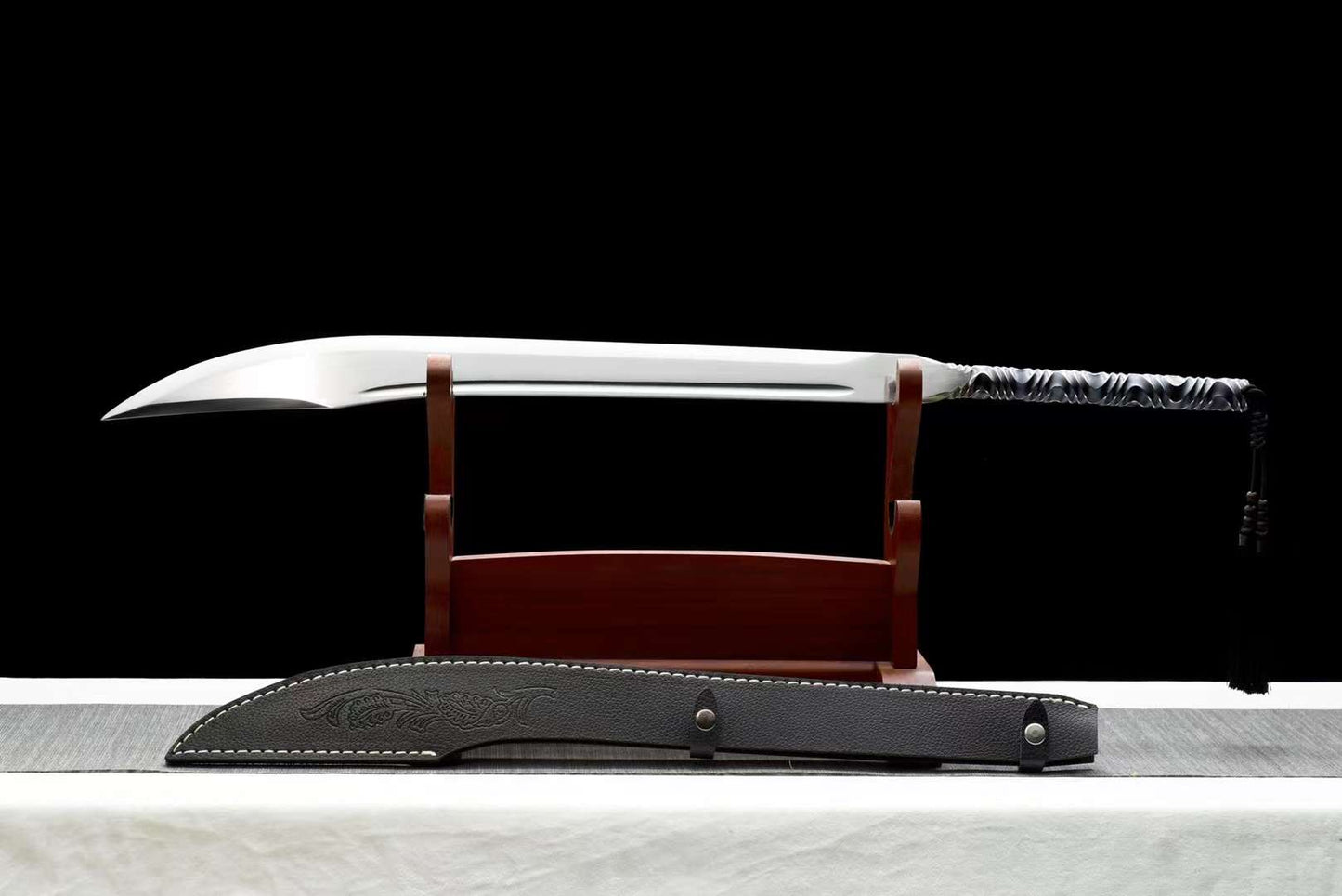 All-in-one oxtail knife101