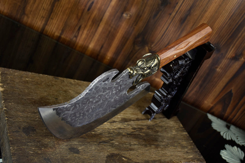 Tiger-headed bone chopper