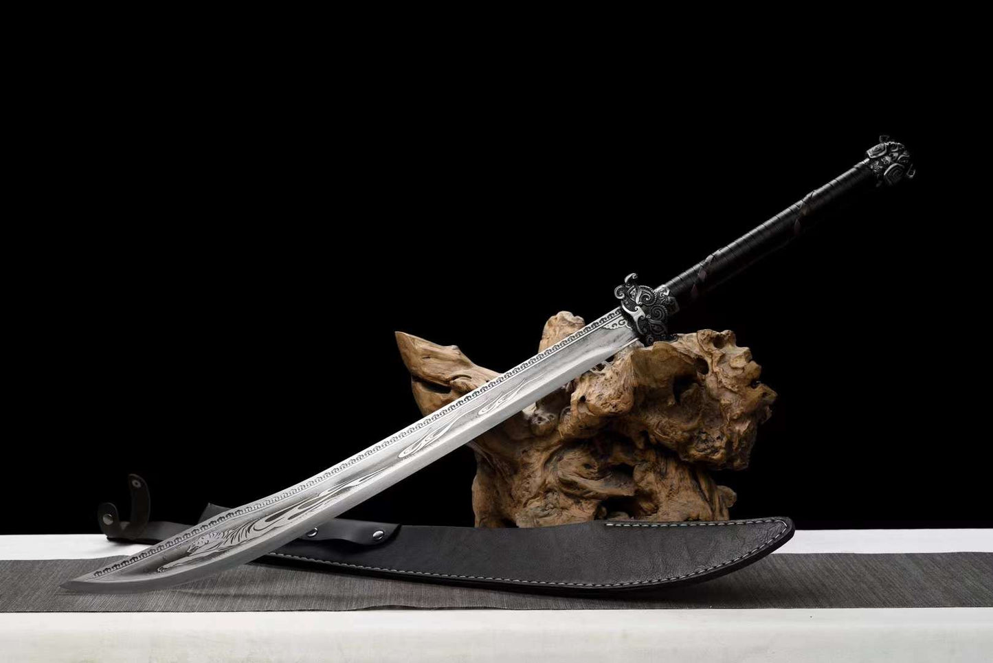 Beast demon oxtail knife