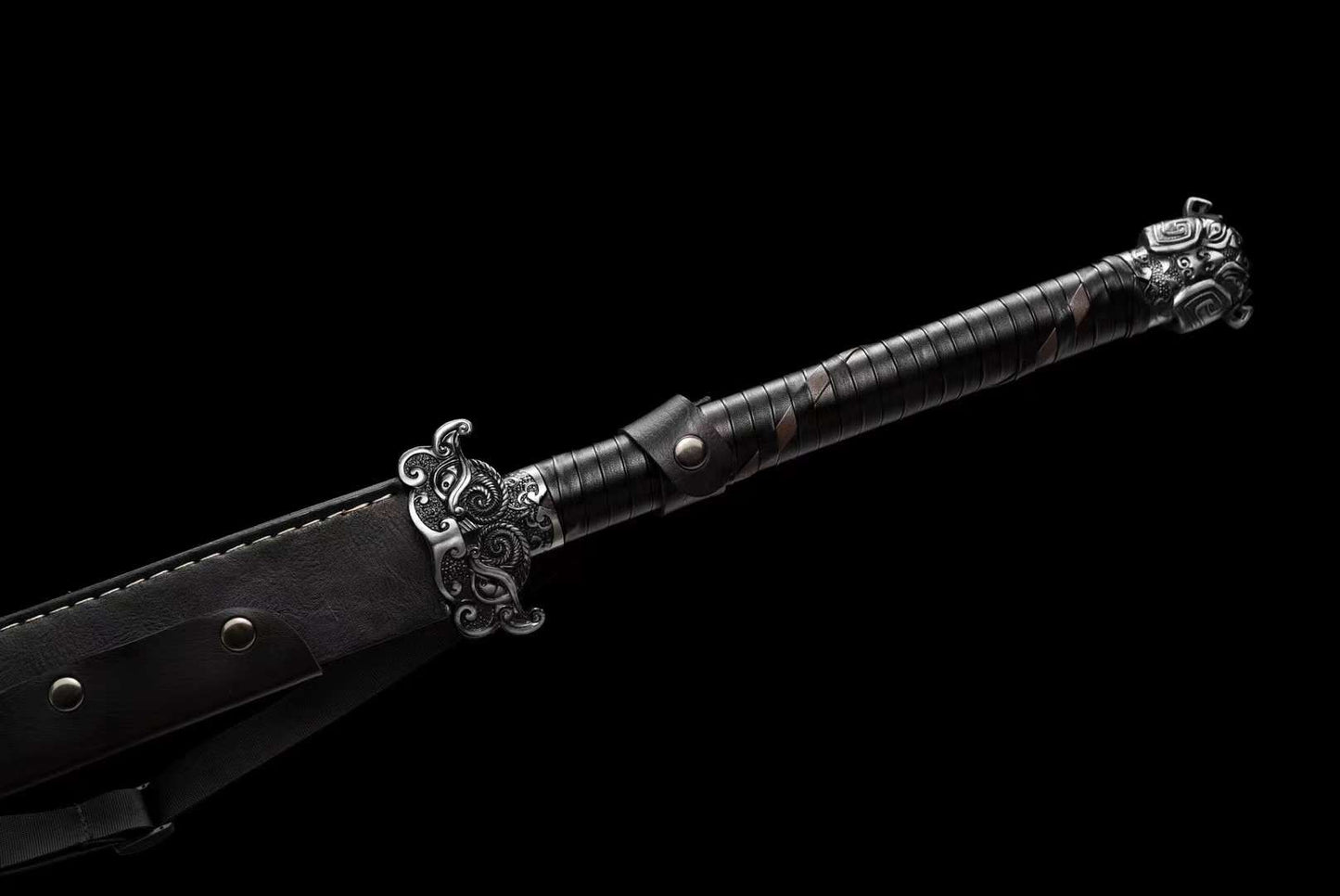 Beast demon oxtail knife
