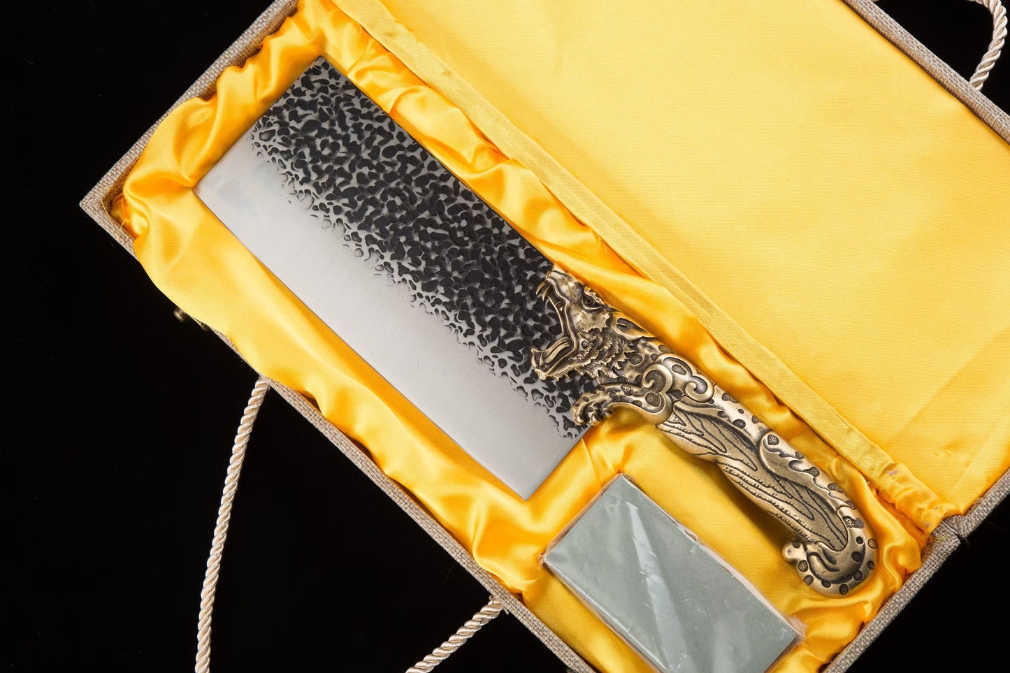Leopard kitchen knife